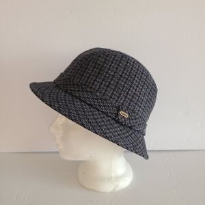 TOTES Rain Rolls right off  women's hat size L